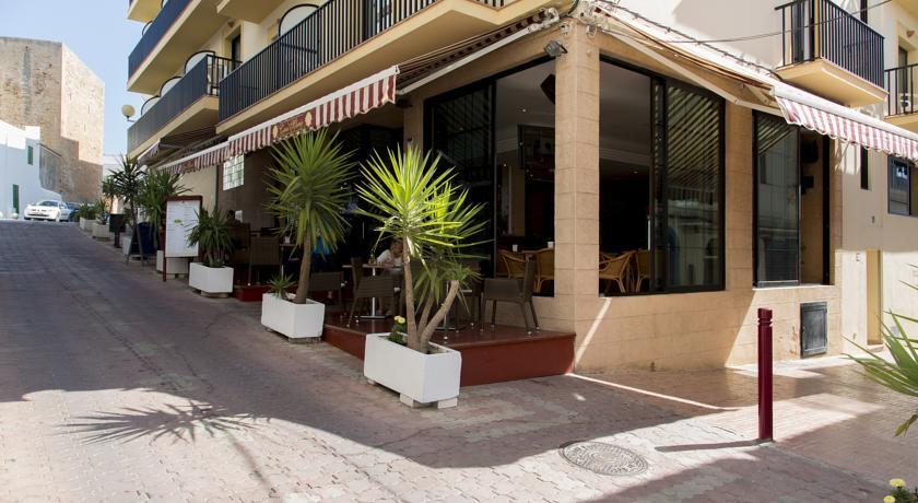 Apartamentos Casa Maria San Antonio  Exterior photo